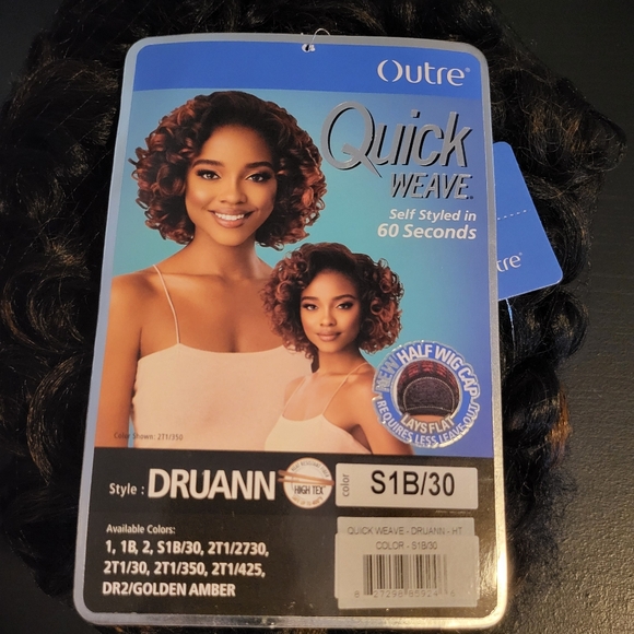 Outre Quick Weave Synthetic Half Wig – Peruvian-S1B/30, Hitzebeständige Synthetik-Perücke